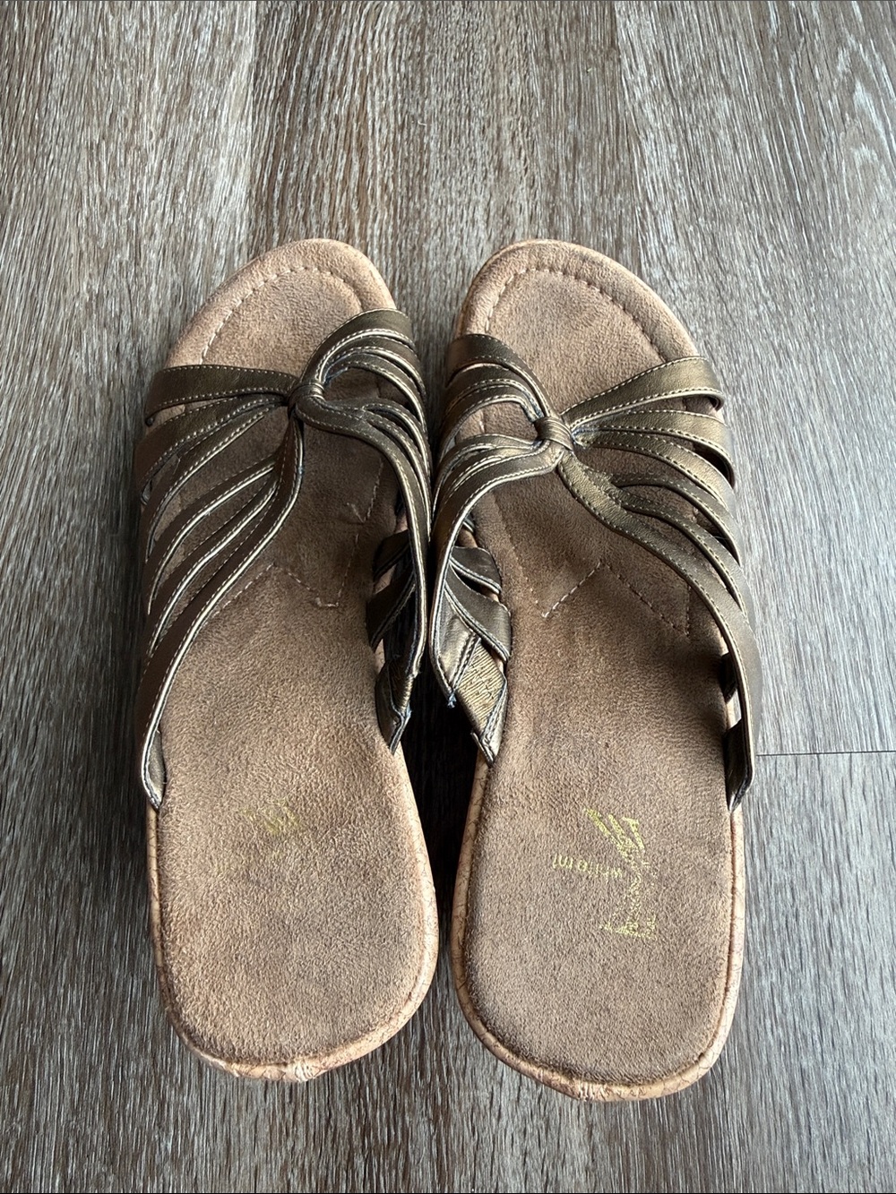 White Mt Bronze Y2K Wedge Sandals - Picture 3 of 8